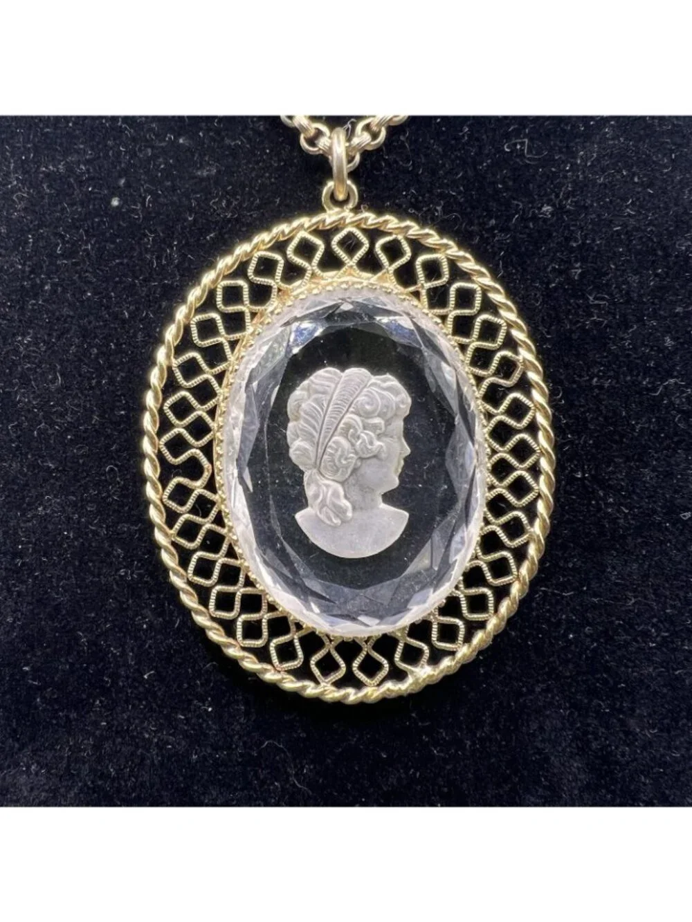VTG Whiting & Davis Frosted Glass Intaglio Portrait Cameo Pendant Chain Necklace